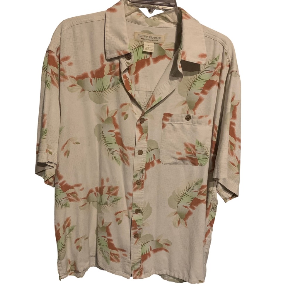 Island Republic Men's XL Hawaiian Shirt Silk Tropical Floral Button‎ Up EUC